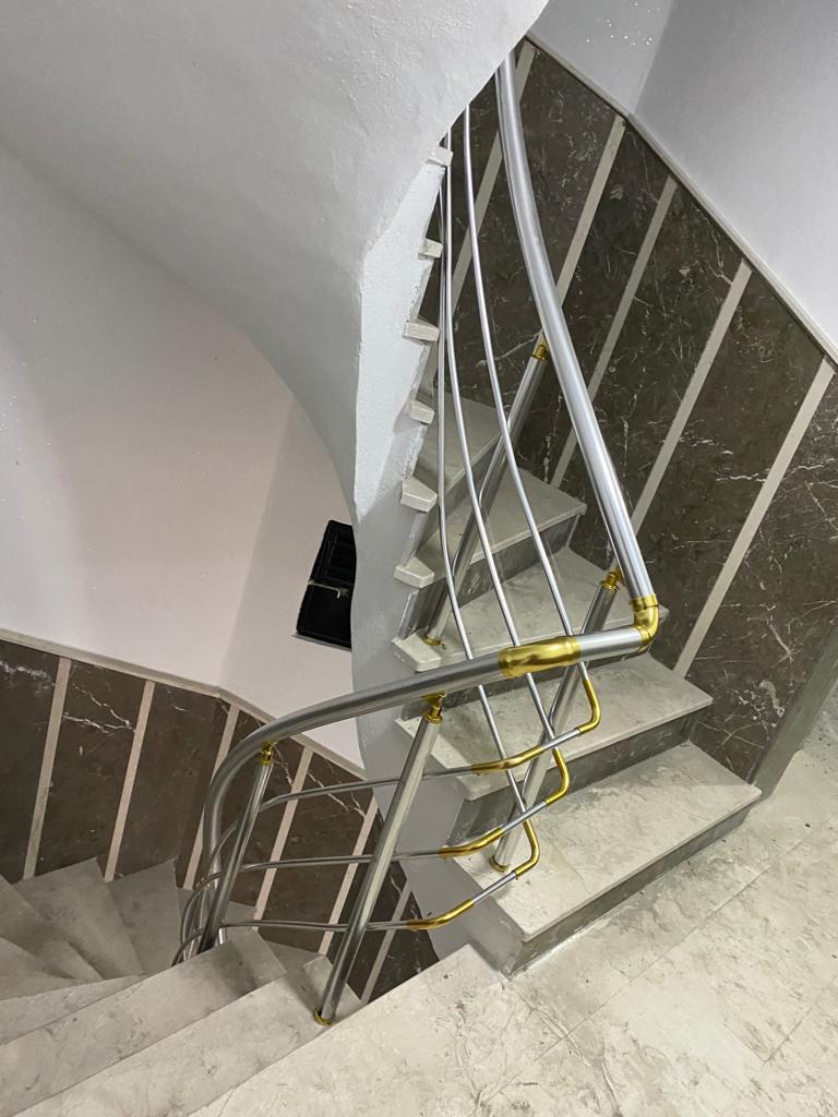 Aliminyum küpeşte merdiven ve fransız 5